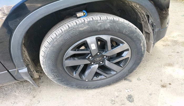 2024 Tata Harrier PURE PLUS S DARK EDITION, Diesel, Manual, 39,881 km, tyre