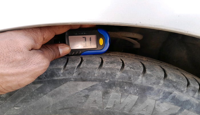 2012 Hyundai i10 SPORTZ 1.2, Petrol, Manual, 76,719 km, tyre