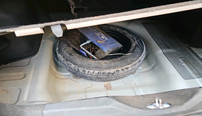 2015 Chevrolet Sail 1.2 LS ABS, Petrol, Manual, 11,355 km, tyre