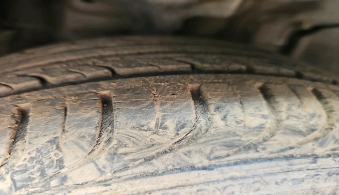 2015 Chevrolet Sail 1.2 LS ABS, Petrol, Manual, 11,355 km, tyre