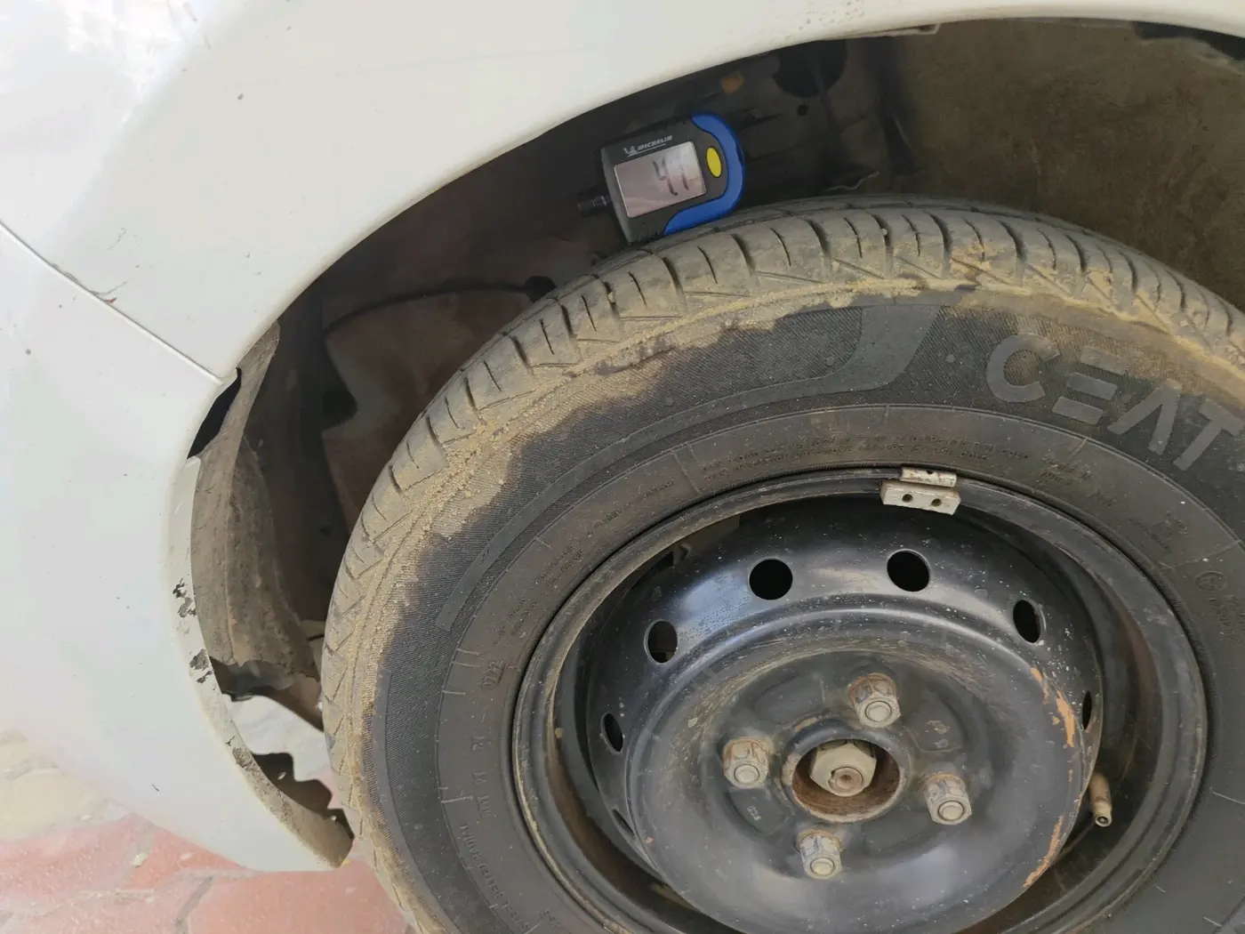 2022 Maruti Alto VXI, Petrol, Manual, 27,573 km, tyre