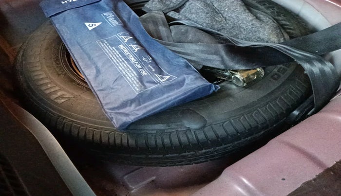 2013 Hyundai i10 SPORTZ 1.2 AT, Petrol, Automatic, 46,846 km, tyre