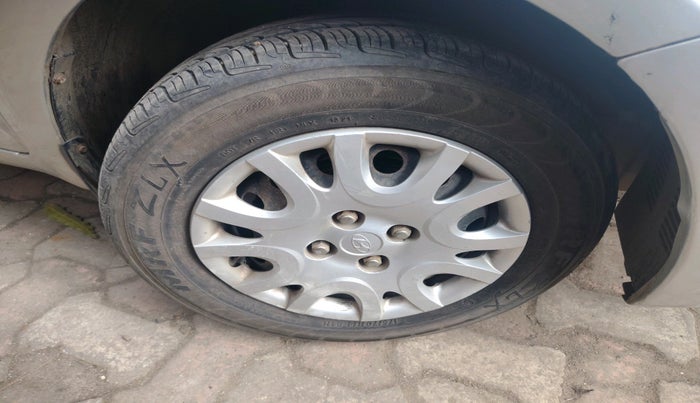 2010 Hyundai i20 MAGNA 1.2, Petrol, Manual, 42,671 km, tyre