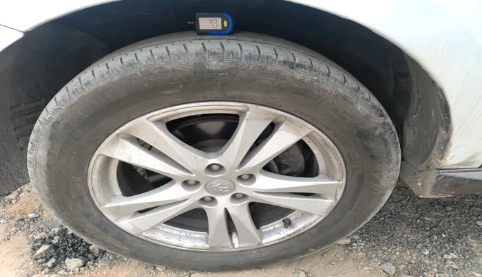 2012 Hyundai Santa Fe 4 WD, Diesel, Manual, 90,631 km, tyre