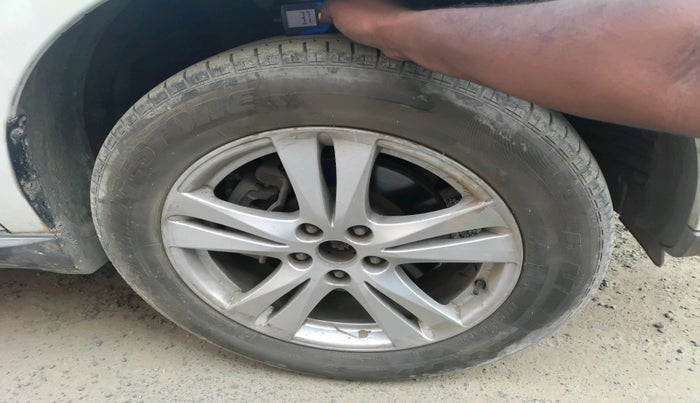 2012 Hyundai Santa Fe 4 WD, Diesel, Manual, 90,631 km, tyre