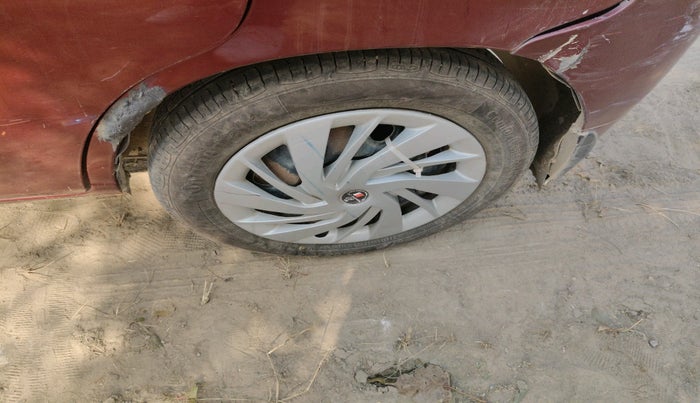 2011 Maruti Alto K10 VXI, CNG, Manual, 1,50,146 km, tyre