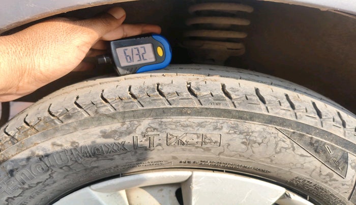 2019 Maruti Eeco 5 STR WITH A/C+HTR, CNG, Manual, 2,13,413 km, tyre