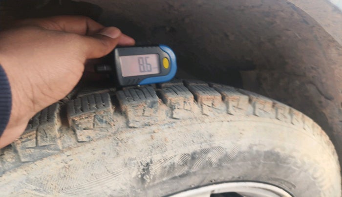 2013 Mahindra XUV500 W8, Diesel, Manual, 1,65,887 km, tyre