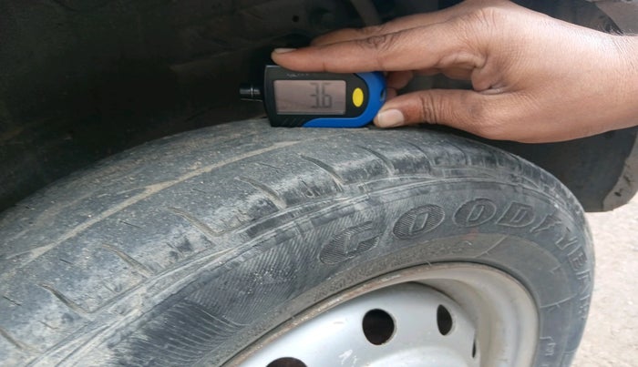 2011 Maruti Wagon R 1.0 LXI, Petrol, Manual, 65,184 km, tyre