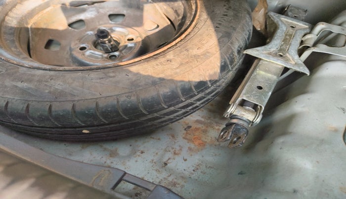 2011 Hyundai Santro Xing GL PLUS, Petrol, Manual, 25,300 km, tyre