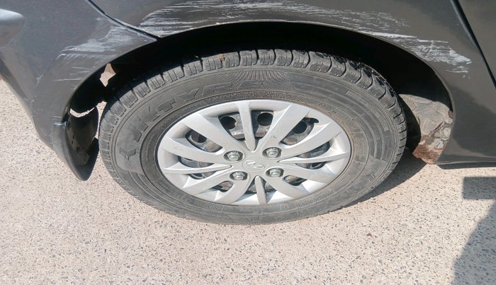 2013 Hyundai i10 MAGNA 1.1, Petrol, Manual, 68,383 km, tyre