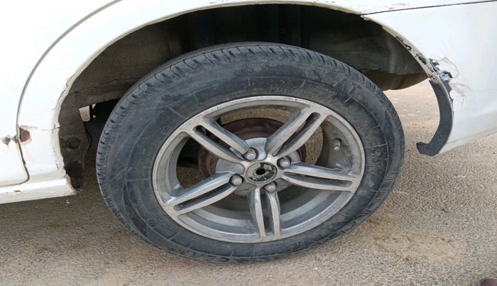 2006 Honda City 1.5L GXI, Petrol, Manual, 1,10,612 km, tyre