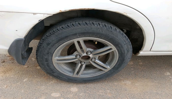 2006 Honda City 1.5L GXI, Petrol, Manual, 1,10,612 km, tyre