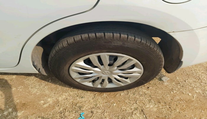 2017 Maruti Dzire VXI, Petrol, Manual, 1,27,247 km, tyre