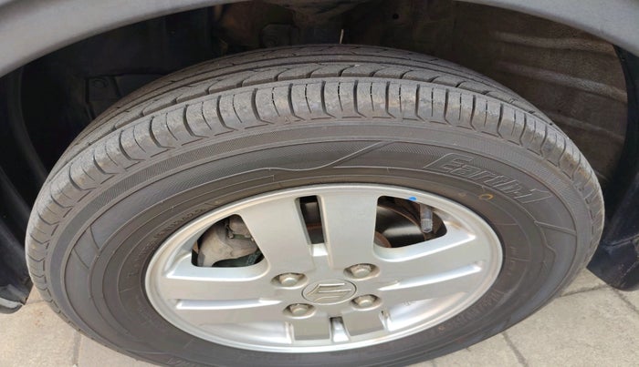 2019 Maruti New Wagon-R LXI CNG 1.0, CNG, Manual, 27,917 km, tyre