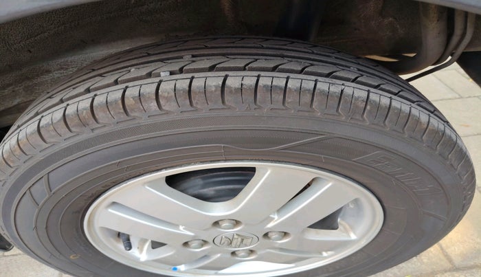 2019 Maruti New Wagon-R LXI CNG 1.0, CNG, Manual, 27,917 km, tyre