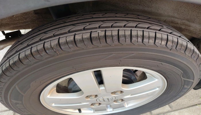 2019 Maruti New Wagon-R LXI CNG 1.0, CNG, Manual, 27,917 km, tyre