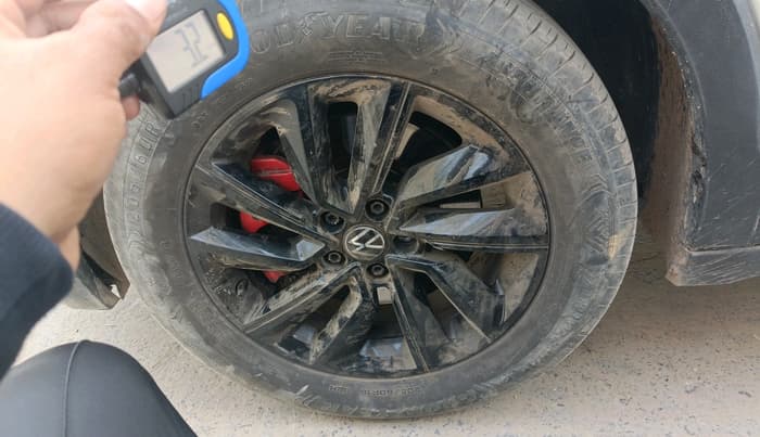 2021 Volkswagen TAIGUN GT 1.5 TSI MT, Petrol, Manual, 35,911 km, tyre