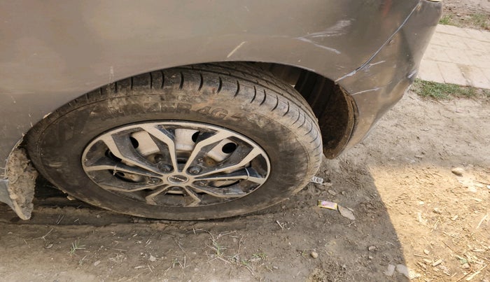 2013 Hyundai i10 MAGNA 1.1, Petrol, Manual, 42,848 km, tyre