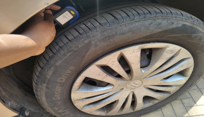 2014 Maruti Ertiga VXI, CNG, Manual, 70,315 km, tyre