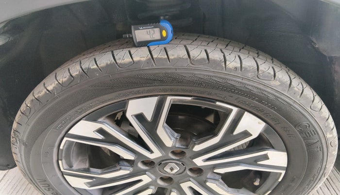 2022 Renault Kiger RXT (O) AMT DUAL TONE, Petrol, Automatic, 49,174 km, tyre