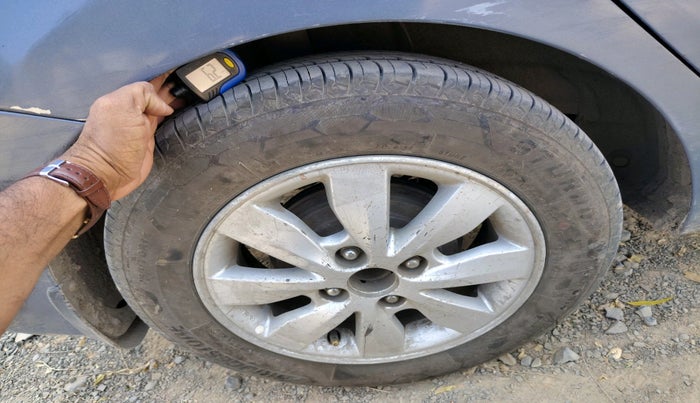 2015 Hyundai Xcent S (O) 1.2, Petrol, Manual, 91,731 km, tyre