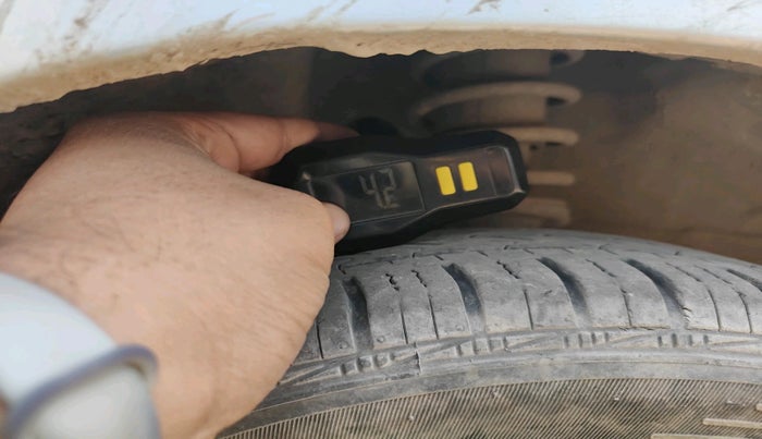 2011 Maruti Alto K10 LXI, Petrol, Manual, 1,48,696 km, tyre