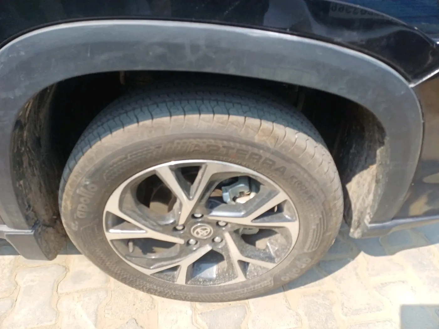 2025 Toyota URBAN CRUISER HYRYDER E NEO DRIVE, Petrol, Manual, 2,107 km, tyre
