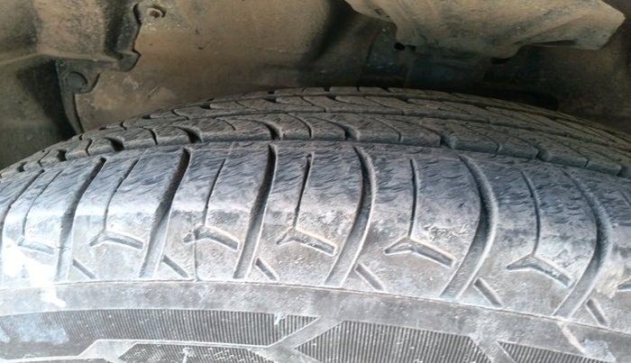 2018 Maruti Celerio VXI CNG, CNG, Manual, 2,00,355 km, tyre