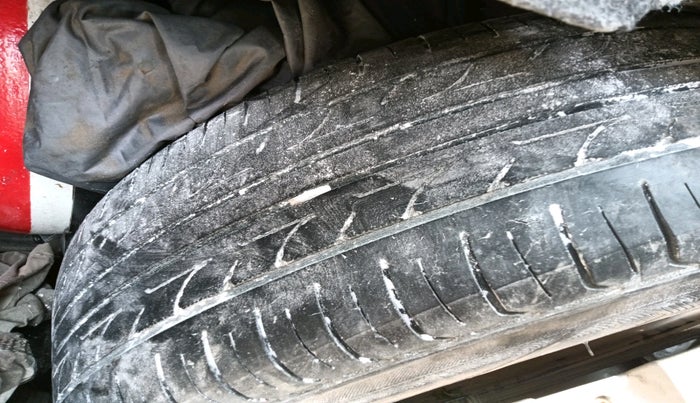 2018 Maruti Celerio VXI CNG, CNG, Manual, 2,00,355 km, tyre