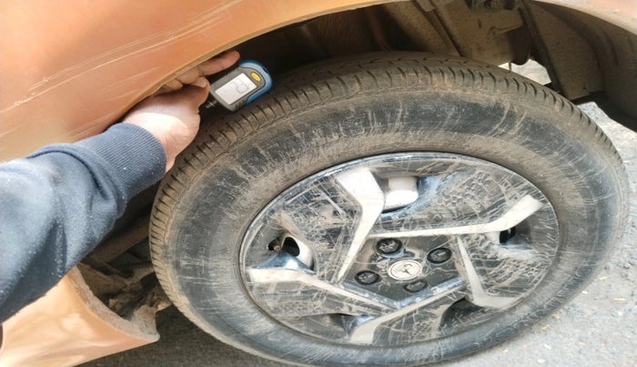 2018 Tata Tiago XM PETROL, Petrol, Manual, 67,475 km, tyre