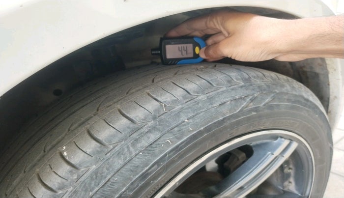 2015 Maruti Swift Dzire ZXI, Petrol, Manual, 77,824 km, tyre