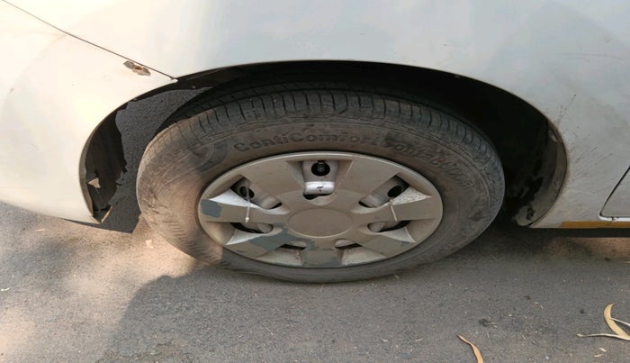 2016 Maruti Wagon R 1.0 LXI, CNG, Manual, 70,290 km, tyre