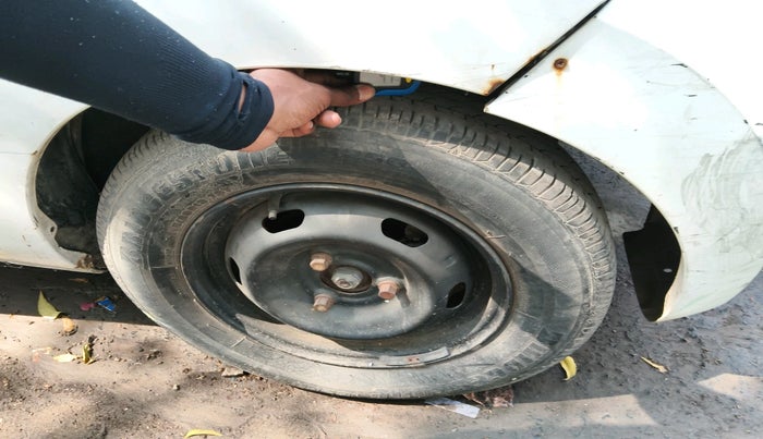 2017 Datsun Redi Go S 1.0, CNG, Manual, 81,793 km, tyre