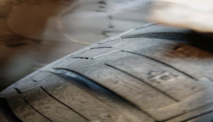 2013 Hyundai Santro Xing GLS PLUS AUDIO, Petrol, Manual, 1,65,663 km, tyre