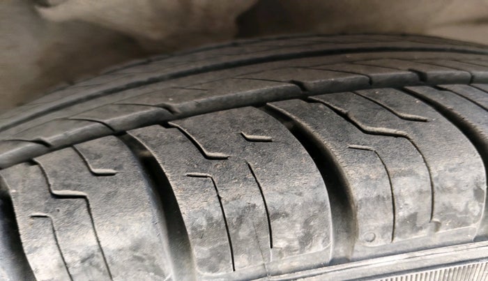 2013 Hyundai Santro Xing GLS PLUS AUDIO, Petrol, Manual, 1,65,663 km, tyre