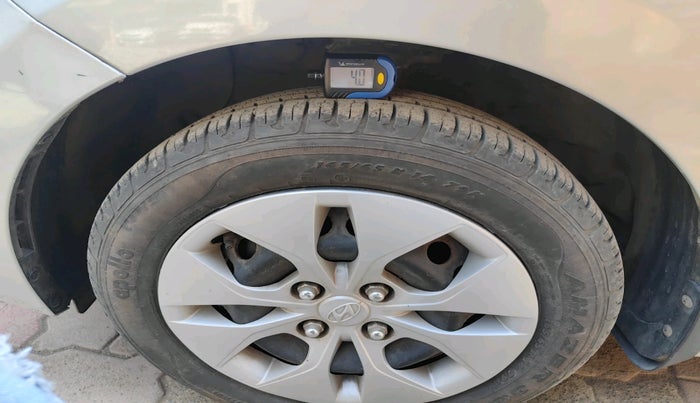 2017 Hyundai Xcent S 1.2, Petrol, Manual, 9,136 km, tyre