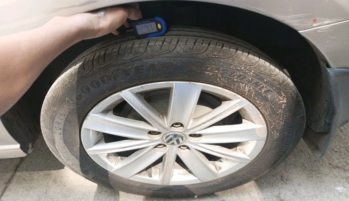 2016 Volkswagen Vento HIGHLINE 1.5 AT, Diesel, Automatic, 91,408 km, tyre