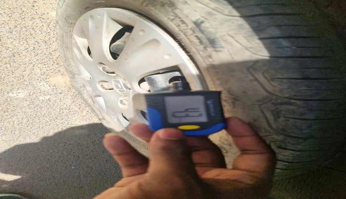 2012 Honda Brio S MT, Petrol, Manual, 66,450 km, tyre