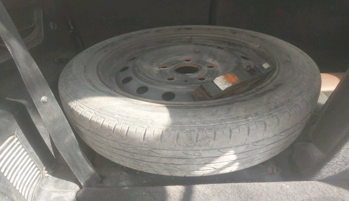 2014 Mahindra XUV500 W8, Diesel, Manual, 85,115 km, tyre