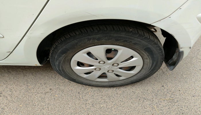 2012 Hyundai i10 SPORTZ 1.2, Petrol, Manual, 68,101 km, tyre