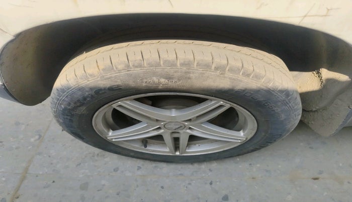 2012 Renault Duster 110 PS RXZ DIESEL, Diesel, Manual, 1,17,340 km, tyre