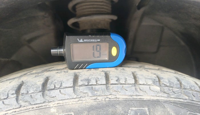 2016 Renault Kwid RXT 0.8, Petrol, Manual, 25,270 km, tyre