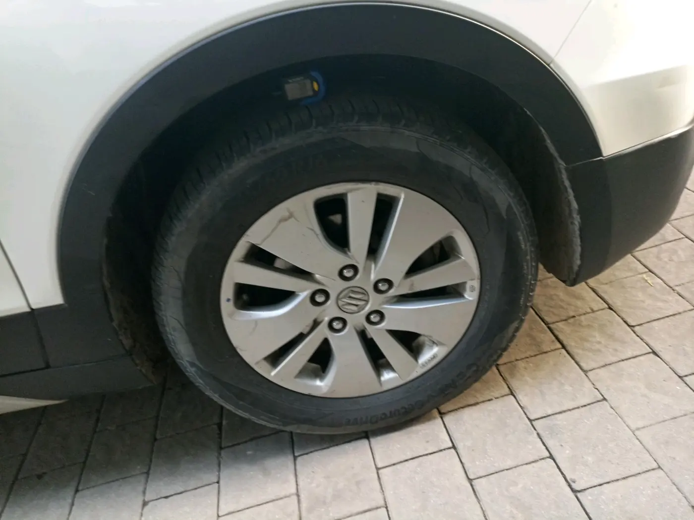 2015 Maruti S Cross ALPHA 1.3, Diesel, Manual, 81,994 km, tyre
