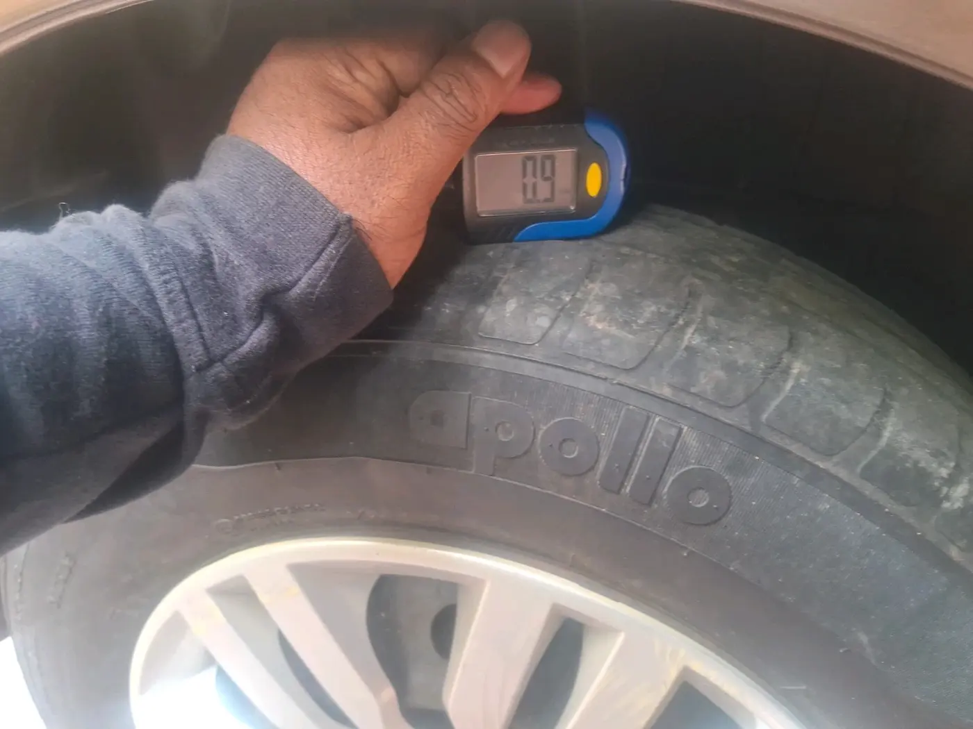 2018 Maruti Dzire VXI, Petrol, Manual, 49,822 km, tyre