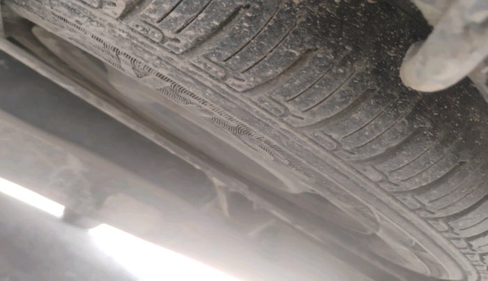 2018 Mahindra Kuv100 K2 TRIP CNG, CNG, Manual, 1,00,397 km, tyre