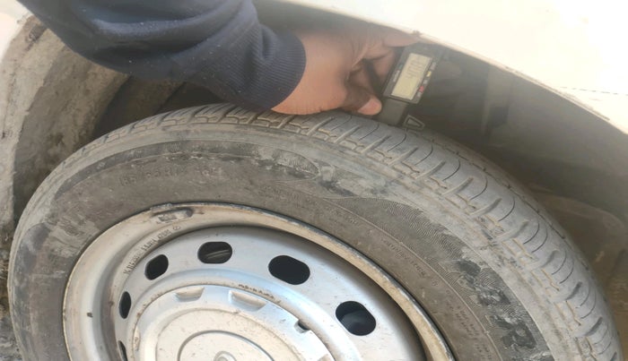 2018 Mahindra Kuv100 K2 TRIP CNG, CNG, Manual, 1,00,397 km, tyre