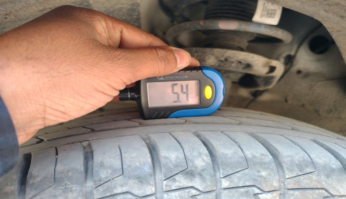 2024 KIA CARENS PRESTIGE 1.5 PETROL 7 STR, Petrol, Manual, 7,729 km, tyre