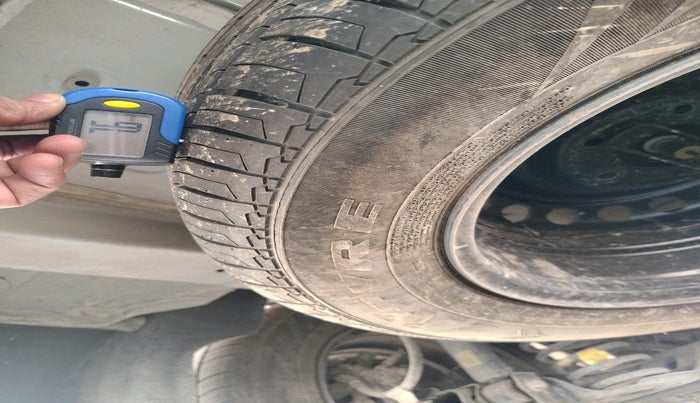 2024 KIA CARENS PRESTIGE 1.5 PETROL 7 STR, Petrol, Manual, 7,729 km, tyre