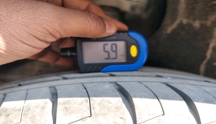 2024 KIA CARENS PRESTIGE 1.5 PETROL 7 STR, Petrol, Manual, 7,729 km, tyre